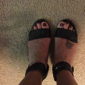 Oxox Sandals size 8 1/2 black